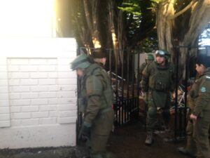 Autores de “toma” del Contardi Manantiales escaparon al llegar Carabineros