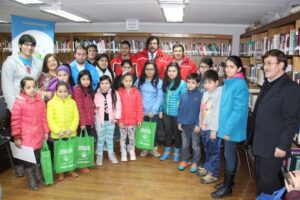 Veinte niños y niñas aprendieron lengua de señas en taller dictado por la municipalidad