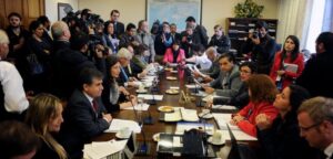 Comisión de Educación rechaza idea de legislar el proyecto de carrera docente