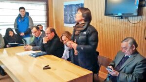 Vecinos de Cabo de Hornos le expresaron urgentes necesidades a ministros de Salud y Obras Públicas