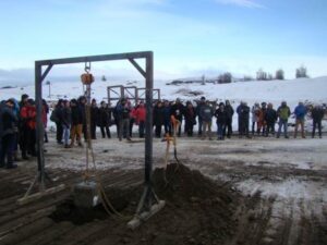 Familias de Punta Arenas instalaron la primera piedra de 40 nuevas viviendas