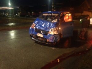 Daños de consideración sufrió furgón repartidor de pan que impactó con un caballo