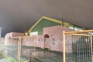 Tres adultos y 3 menores detenidos  cuando sustraían especies desde gimnasio