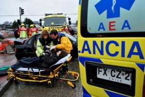 Accidente entre taxi colectivo y camión