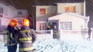 Incendio afectó vivienda del Cerro de la Cruz