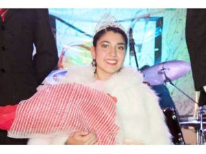 Vania Evans es la reina de  la Fiesta de la Nieve de  Puerto Williams