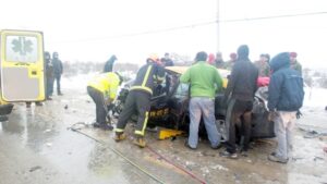 Dos heridos graves tras  violenta colisión en la ruta
