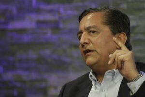 Daños por $ 10 millones dejó la toma del Liceo Bicentenario, según denuncia del director José Saldivia
