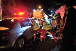 Una mujer lesionada dejó colisión frontal en calle Enrique Abello y Los Acacios