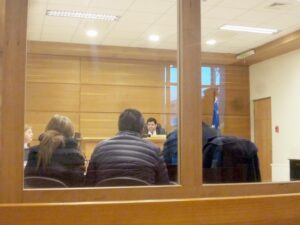 Supervisor y su familia acusados de estafar en más de $ 80 millones a empresa constructora
