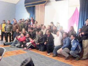 Inédito y emotivo reencuentro de  pioneros en Cerro Castillo