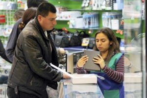 Desempleo regional aumentó 1,2 puntos en un año por bajas en comercio y manufacturas