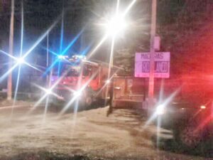 Incendio afectó dependencias de maderera