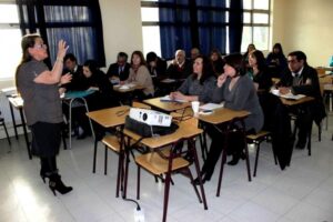 Secretaria de CORMUPA se reunió con directores de escuelas y liceos de la comuna