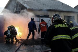 Violenta explosión a gas en calle General del Canto despertó a vecinos del Barrio Prat