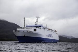 Municipio de Natales pide aumentar frecuencia de ferry y extender leyes Tierra del Fuego y Navarino