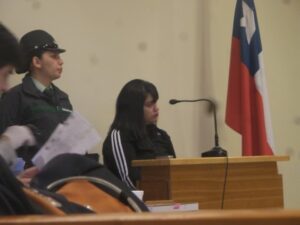 Joven de 20 años condenada por asaltar a taxista
