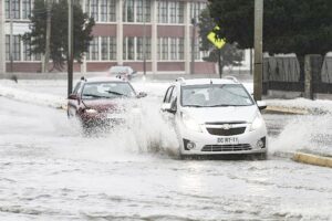 Pronostican fuertes lluvias e intenso frío hasta el lunes