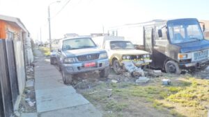 Vecinos de Pasaje “Grumete Bravo” alzan la voz molestos por basura y chatarra