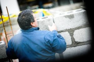 Sector constructor comienza a revertir estancamiento