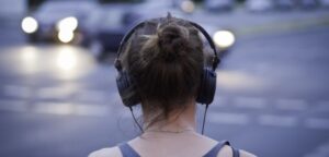 China censura en internet 120 canciones por considerarlas “inmorales”