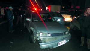 Carabineros detuvo a conductor ebrio que intentó fugarse dejando a una persona lesionada