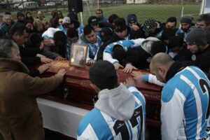 Barrio Sur despidió de forma multitudinaria a Carlos Maldonado fallecido en incendio