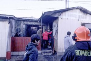 Voraz incendio arrasó  con vivienda en calle Circunvalación