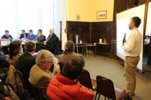 Energía avanza trabajo con concejos municipales y hoy expondrá en Primavera