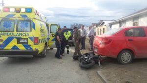 Motociclista colisionó contra un jeep estacionado