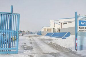 Anegamiento en escuela deja sin clases a cerca de mil alumnos