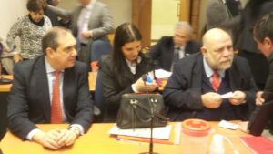 Carlos Bianchi y sus cuñados comparecieron y luego se retiraron de la audiencia de preparación de juicio