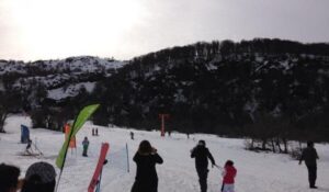 Joven muere tras ser aplastado por una avalancha en centro de esquí de Chillán