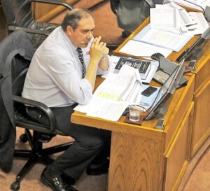 Firmas para nuevo partido político  de Bianchi no llegan a la veintena