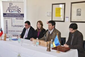 Constituyen mesa público-privada para nodo turístico de Punta Arenas