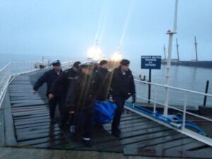 Dos pescadores fallecieron por el hundimiento de la lancha Paine y un tercero salvó con vida