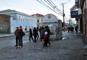 Colectiveros temen  “romper sus autos” en días con alta nieve y escarcha