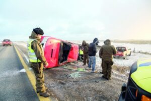 Enapinos lesionados  tras volcar en la ruta