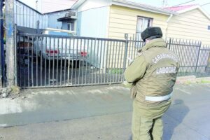 SIP detuvo a joven que  desmantelaba auto robado