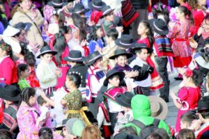 Más de 400 parejas de baile participaron en cuecazo “Magallanes saluda a la Patria”