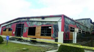 Millonarias pérdidas dejó voraz incendio en histórico gimnasio Zavattaro de Porvenir
