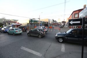 Cierre de calle Bories por inicio de obras en puente provoca primera congestión vehicular