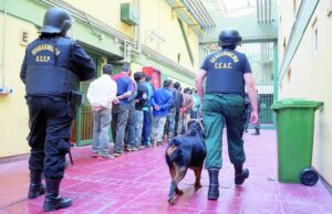 Amplio allanamiento en la  cárcel previo a Fiestas Patrias