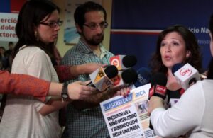 Sename se querellará contra madre de niño que fue amamantado por una perra en Arica