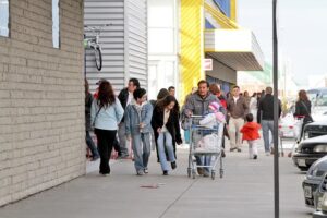 Hasta las 19 horas atenderán supermercados en vísperas del “18”