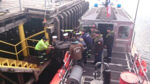 Buzo mariscador herido en zona de pesca fue evacuado por la Armada a Puerto Natales