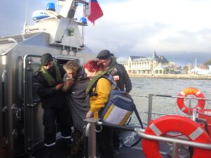 Armada realiza evacuación médica desde la Lancha Motor Katherine 2