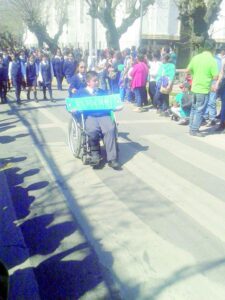 Niño magallánico lleva un año en Santiago por extraña enfermedad