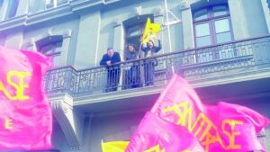 Funcionarios de Sename  llegaron hasta la Intendencia