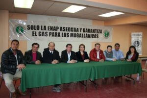 Trabajadores y profesionales de ENAP establecieron acuerdo en torno al accionar de la empresa petrolera